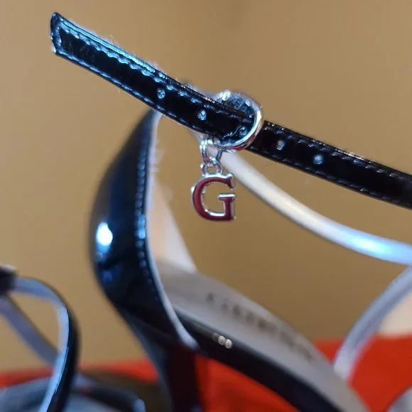 "GUESS" STILETTO STRAPPY SANDALS - Picture 3 of 7